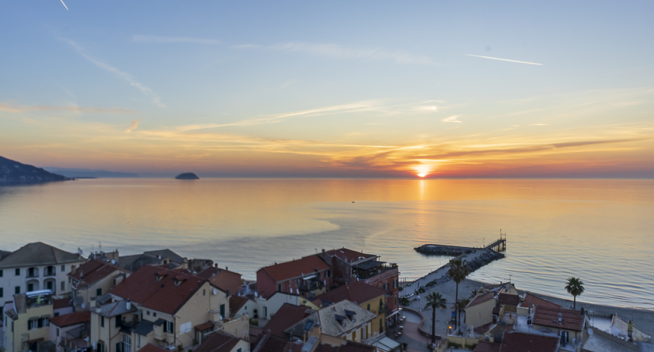SEA LAB Laigueglia – 4 passi in riva al mare