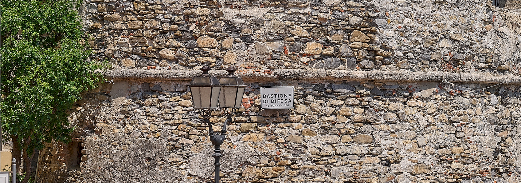 Il cinquecentesco Bastione di Levante, particolare. Foto Giovanni Hänninen Image